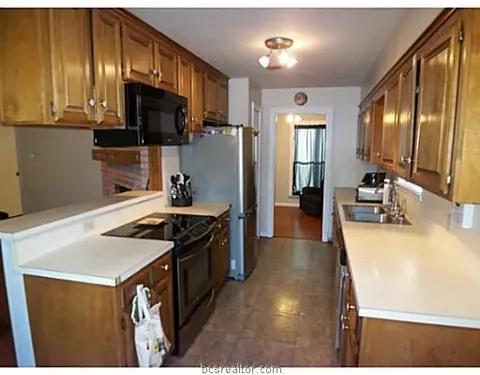 4114 Meadowbrook, Bryan, TX 77802 photo 3