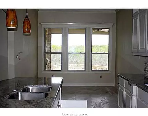4646 River Rock, Bryan, TX 77808 photo 3