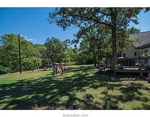 7710 Sandy Point Rd, Bryan, TX 77807 photo 17