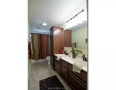 7710 Sandy Point Rd, Bryan, TX 77807 photo 11