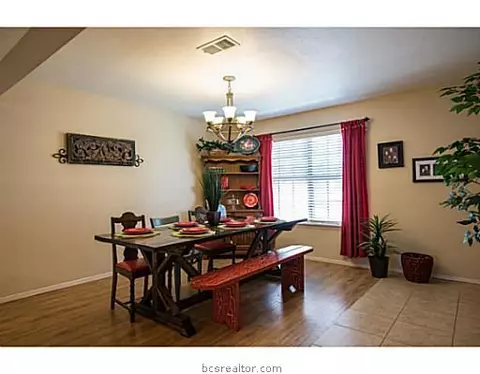 7710 Sandy Point Rd, Bryan, TX 77807 photo 7