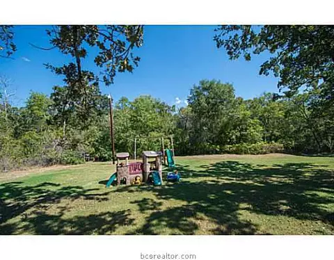 7710 Sandy Point Rd, Bryan, TX 77807 photo 16