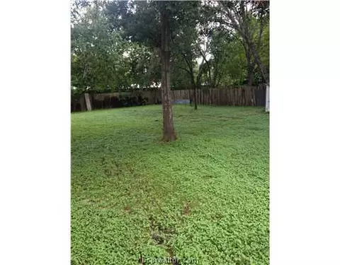 1420 Maple, Bryan, TX 77803 photo 3