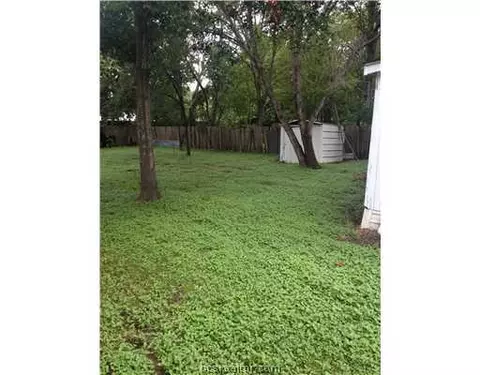 1420 Maple, Bryan, TX 77803 photo 2