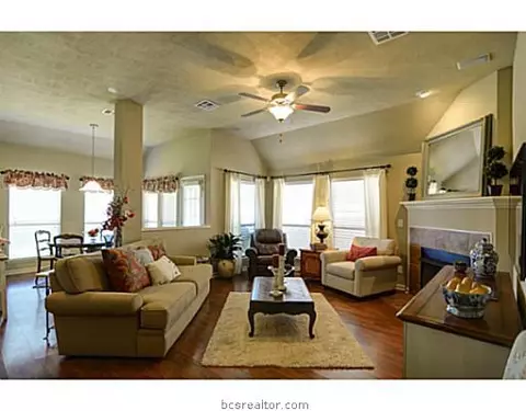 2069 Mountain Wind, Bryan, TX 77807 photo 2