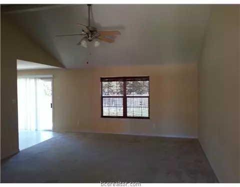 3815 Caleb Ct, Bryan, TX 77803 photo 3