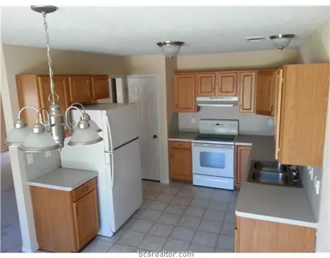 3815 Caleb Ct, Bryan, TX 77803 photo 6