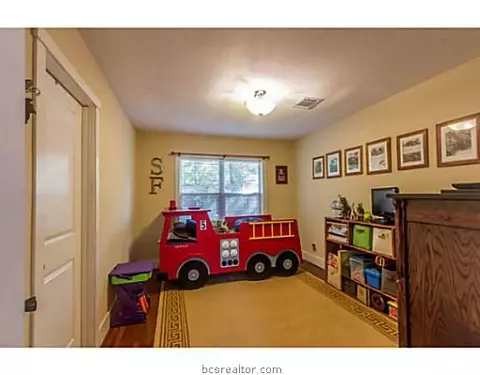 1506 E 28th St, Bryan, TX 77802 photo 19