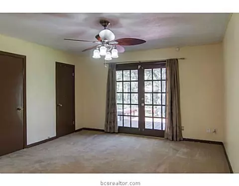 300 Tee Dr, Bryan, TX 77801 photo 18