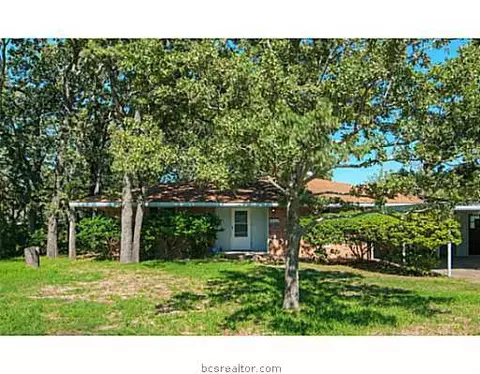 300 Tee Dr, Bryan, TX 77801 photo 1