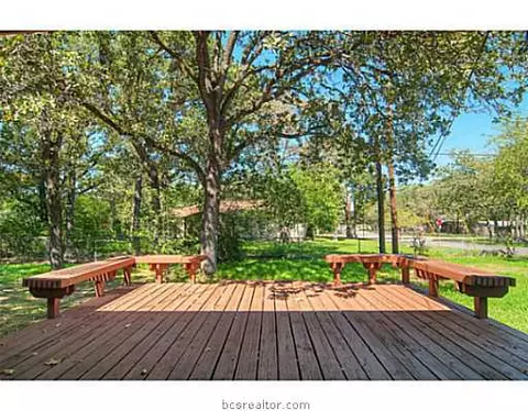 300 Tee Dr, Bryan, TX 77801 photo 8