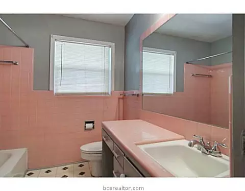 300 Tee Dr, Bryan, TX 77801 photo 13