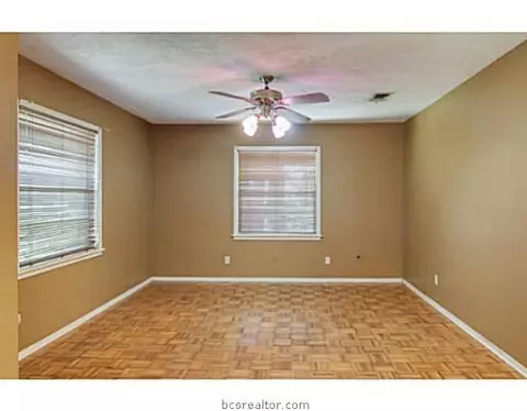 300 Tee Dr, Bryan, TX 77801 photo 21