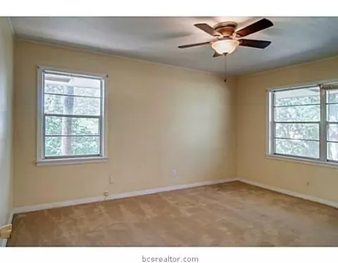 300 Tee Dr, Bryan, TX 77801 photo 16