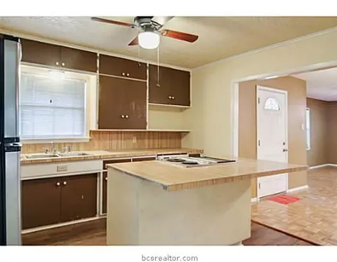 300 Tee Dr, Bryan, TX 77801 photo 20