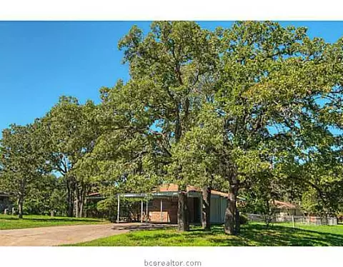 300 Tee Dr, Bryan, TX 77801 photo 19