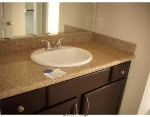 2006 Turning Leaf Dr, Bryan, TX 77807 photo 8