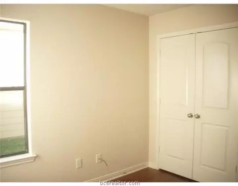 2006 Turning Leaf Dr, Bryan, TX 77807 photo 9