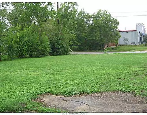 1504 Sandy Point Rd, Bryan, TX 77808 photo 4