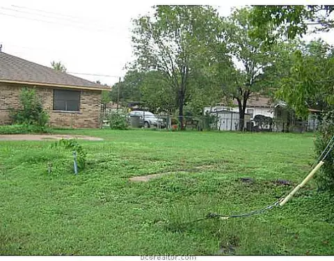 1504 Sandy Point Rd, Bryan, TX 77808 photo 3