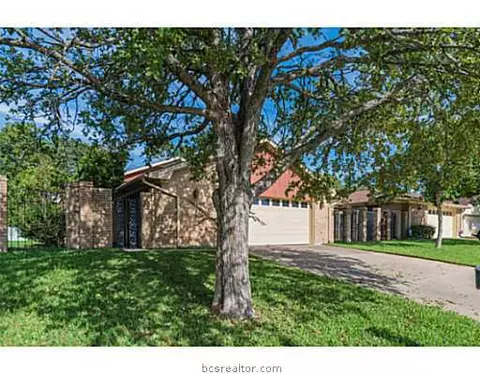 2905 Braeburn St, Bryan, TX 77802 photo 1