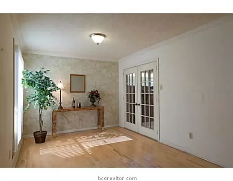 2905 Braeburn St, Bryan, TX 77802 photo 7