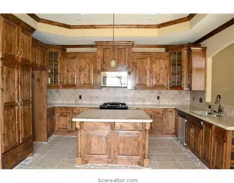 2909 Caney, Bryan, TX 77808 photo 4