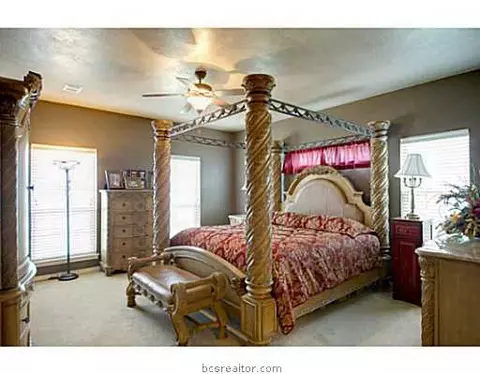 2002 Lis Ln, Bryan, TX 77807 photo 9