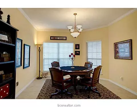 2002 Lis Ln, Bryan, TX 77807 photo 8
