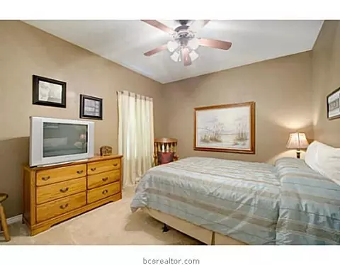 2002 Lis Ln, Bryan, TX 77807 photo 11