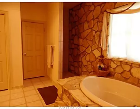 985 Cr 232 County Rd, Cameron, TX 76520 photo 8