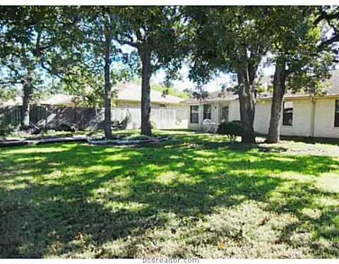 3905 Seminole Ct, Bryan, TX 77802 photo 8