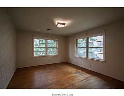 4308 Nagle St, Bryan, TX 77801 photo 8