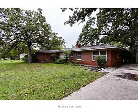 4308 Nagle St, Bryan, TX 77801 photo 2
