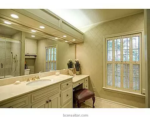 501 Brookside E Dr E, Bryan, TX 77801 photo 13