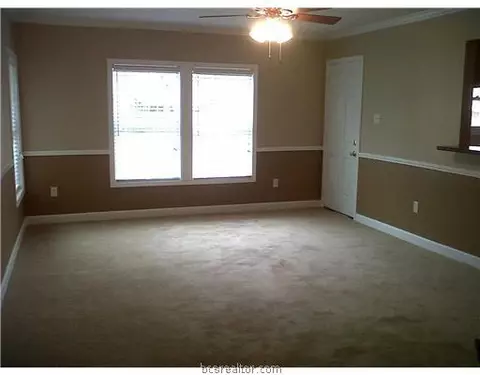 100 Burleson Dr, Bryan, TX 77802 photo 3