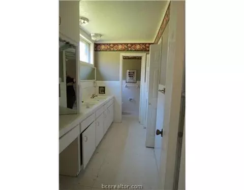 2510 Willow Bend Dr, Bryan, TX 77802 photo 13