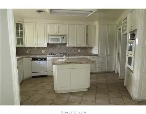 2510 Willow Bend Dr, Bryan, TX 77802 photo 19