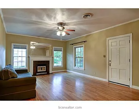 912 Winter St, Bryan, TX 77803 photo 5