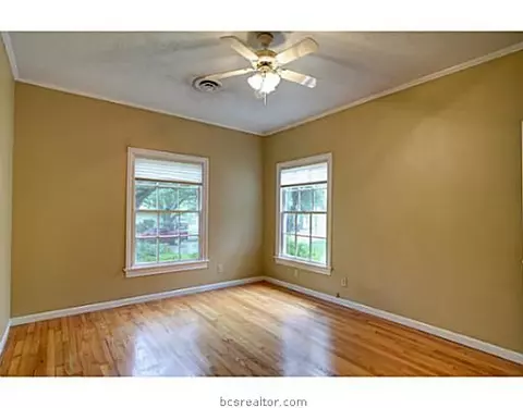 912 Winter St, Bryan, TX 77803 photo 11