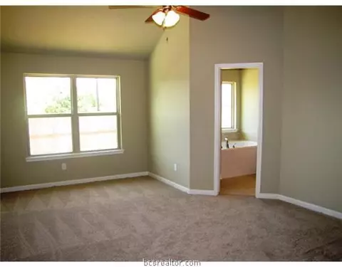 1081 Venice, Bryan, TX 77808 photo 8