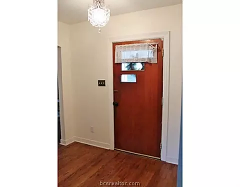 1206 E 30th St, Bryan, TX 77802 photo 3