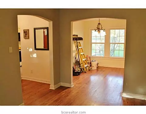 1206 E 30th St, Bryan, TX 77802 photo 6