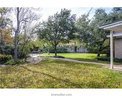 2404 Burton Dr, Bryan, TX 77802 photo 16