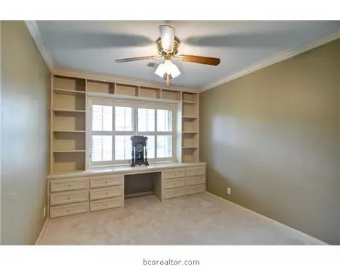 2404 Burton Dr, Bryan, TX 77802 photo 12