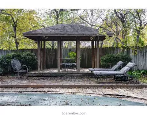 2404 Burton Dr, Bryan, TX 77802 photo 19