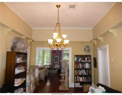 408 E Gregg, Calvert, TX 77837 photo 6
