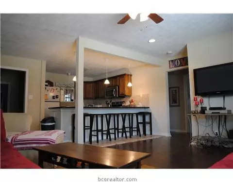 220 Inlow, Bryan, TX 77801 photo 2