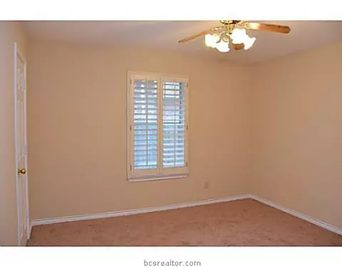 4401 Warwick Ln, Bryan, TX 77802 photo 15