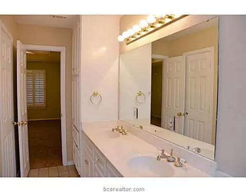 4401 Warwick Ln, Bryan, TX 77802 photo 12